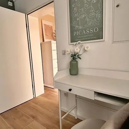 Sonnenplatz Mit Parkplatz - Zentral Und Elegant Daire *