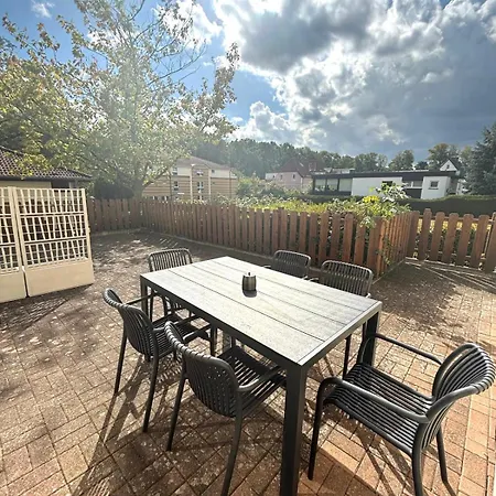 Sonnenplatz Mit Parkplatz - Zentral Und Elegant *